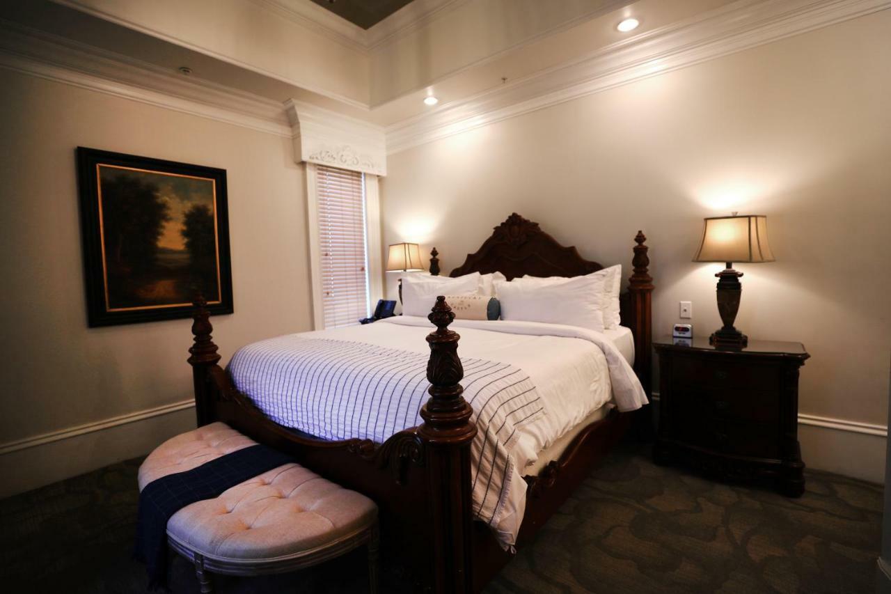 מלון Versailles Kentucky Castle מראה חיצוני תמונה