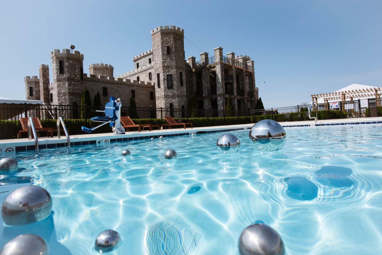 מלון Versailles Kentucky Castle מראה חיצוני תמונה