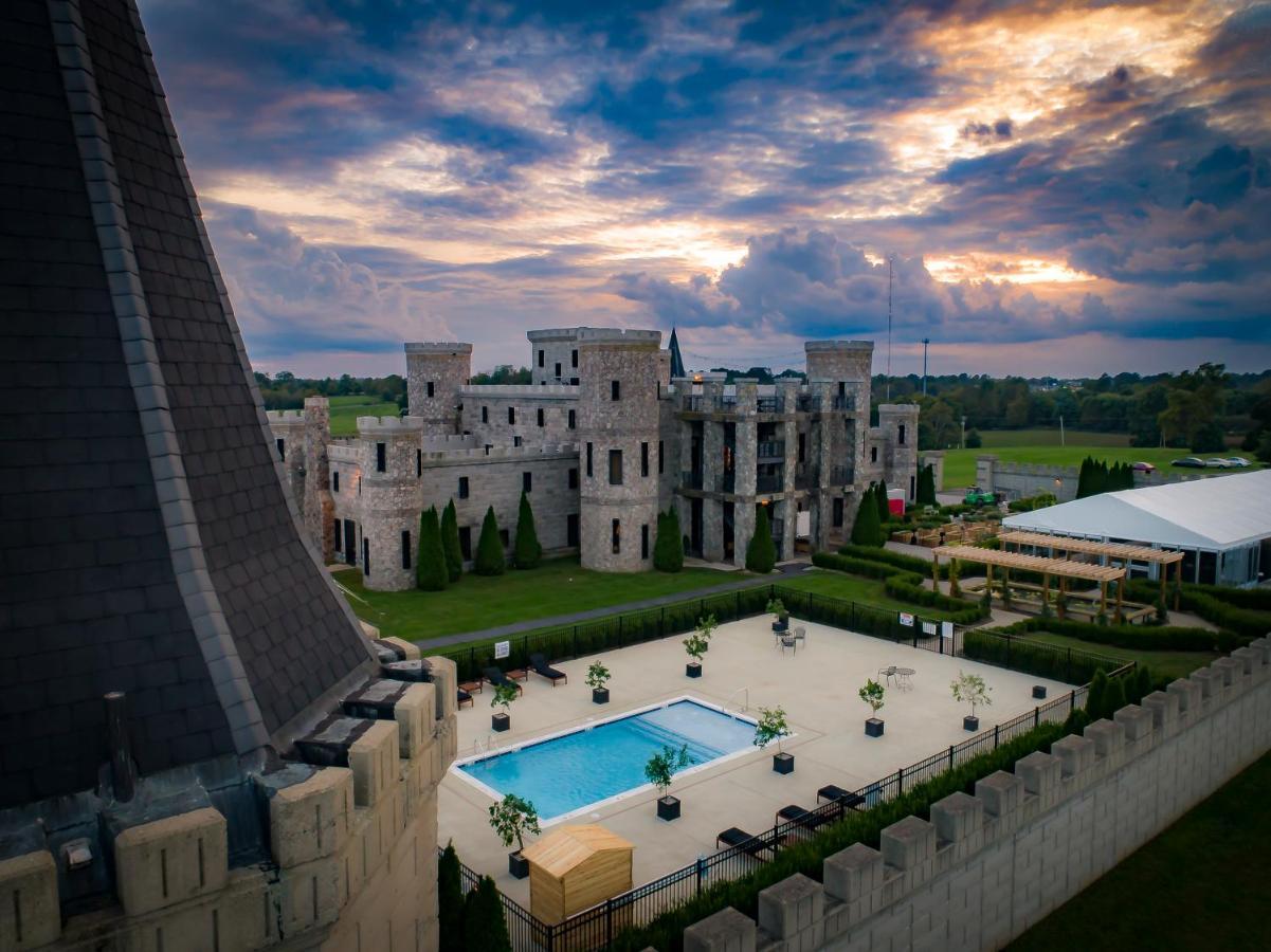 מלון Versailles Kentucky Castle מראה חיצוני תמונה